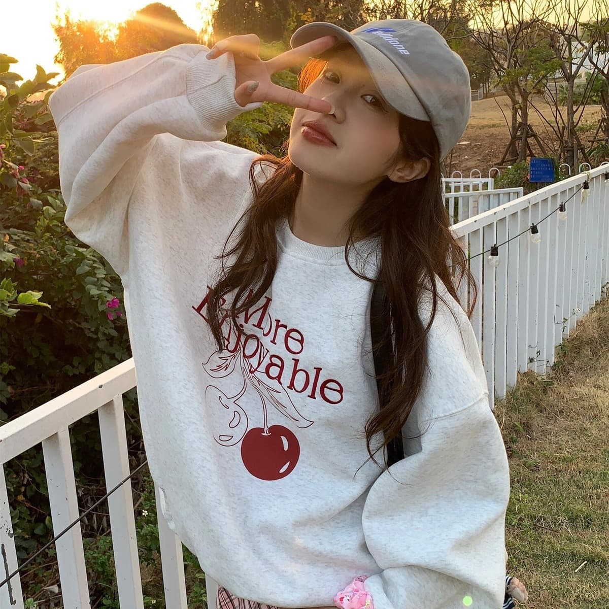 Южная Корея Донгдэмун новый свитник с круглым вырезом