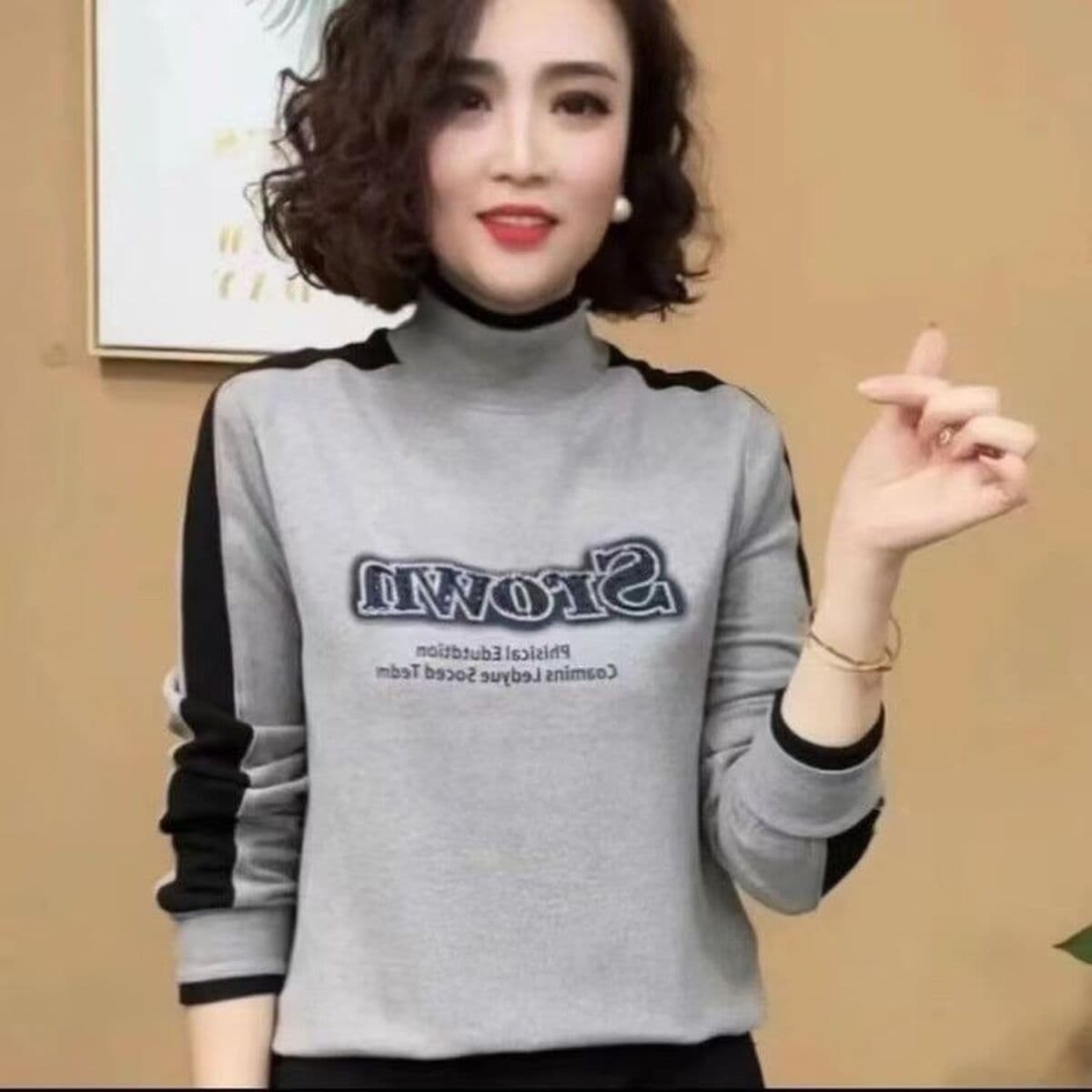 Футболка Derong с длинными рукавами женская бархатная весна, осень и зима 2024 новый большой размер мама средних лет нижняя...