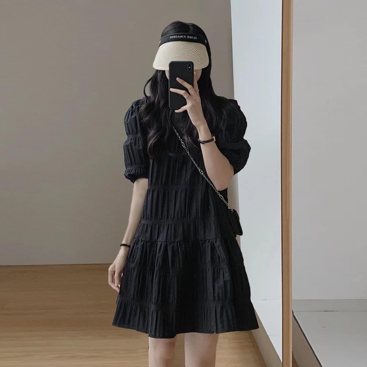 Маленькое белое плиссированное платье, женская летняя нежная свободная Короткая юбка для похудения, подходящая для фигуры в...