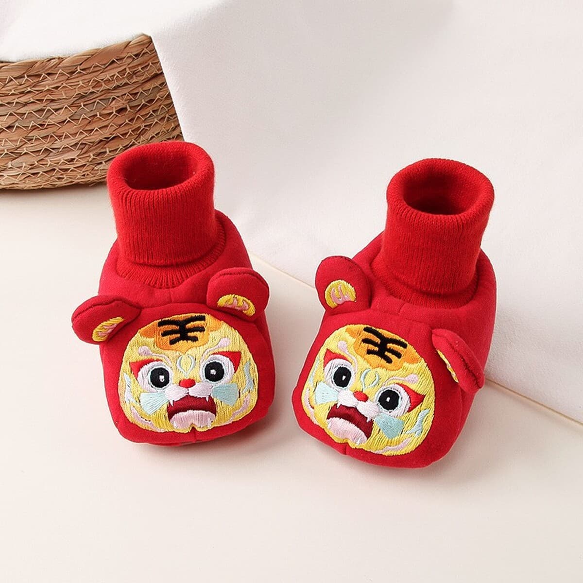 Guochao Dragon Tiger Baby Baby Red Полнолуние