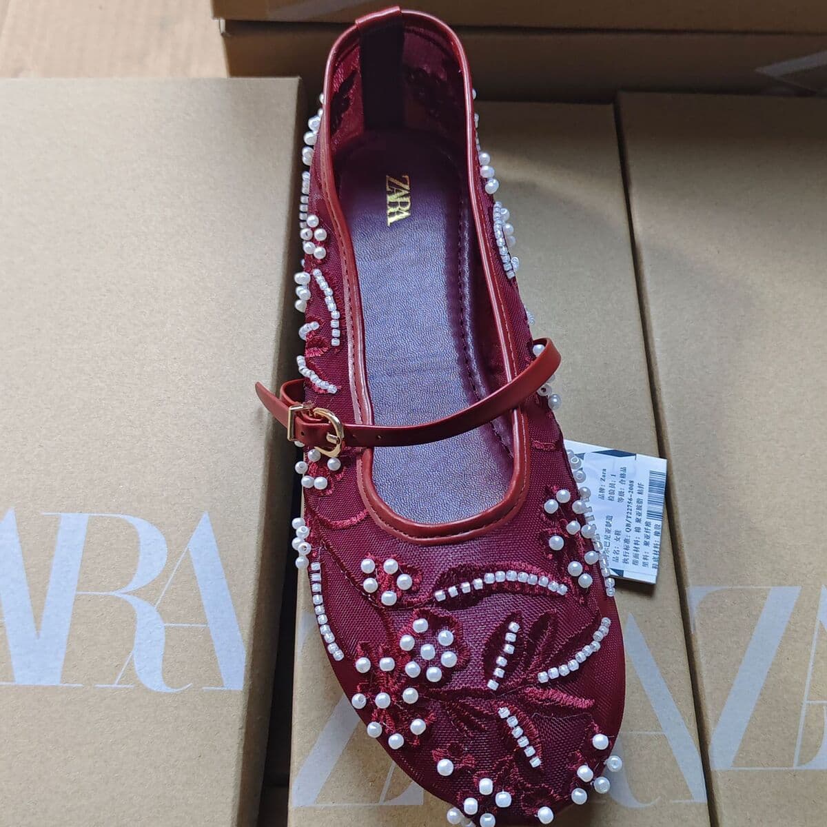 ZA Home 2025 новые туфли женские балетки Мэри Джейн женские туфли новые вышитые китайский стиль белые босоножки Baotou