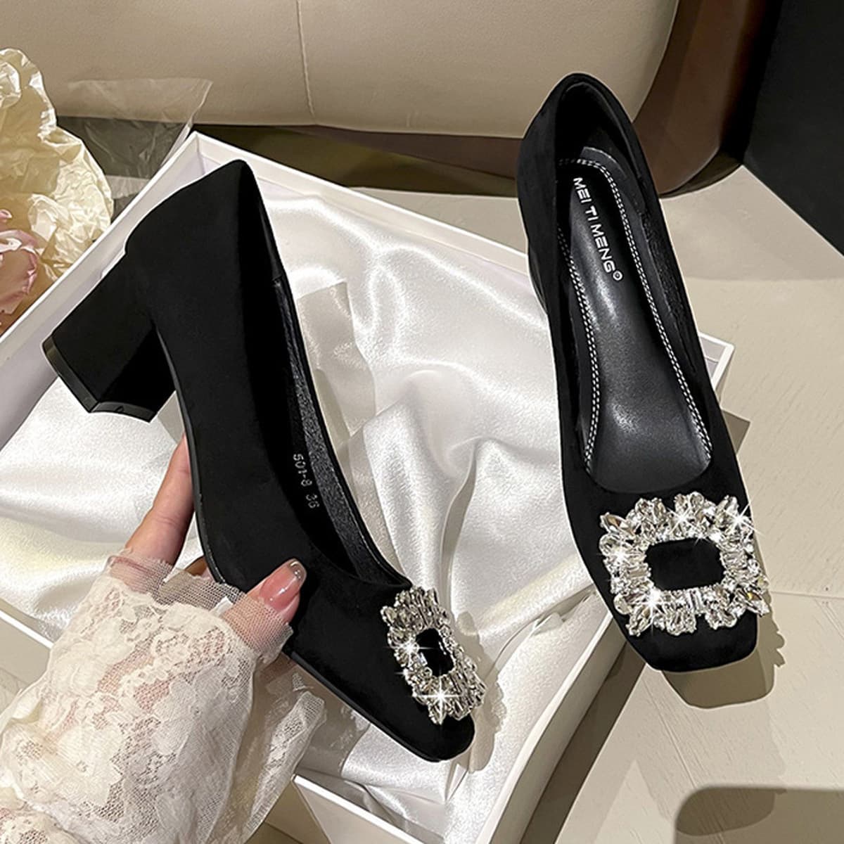 Черная замшевая пригородная обувь на высоком каблуке женская весна и осень 2025 новая квадратная голова толстый каблук с...