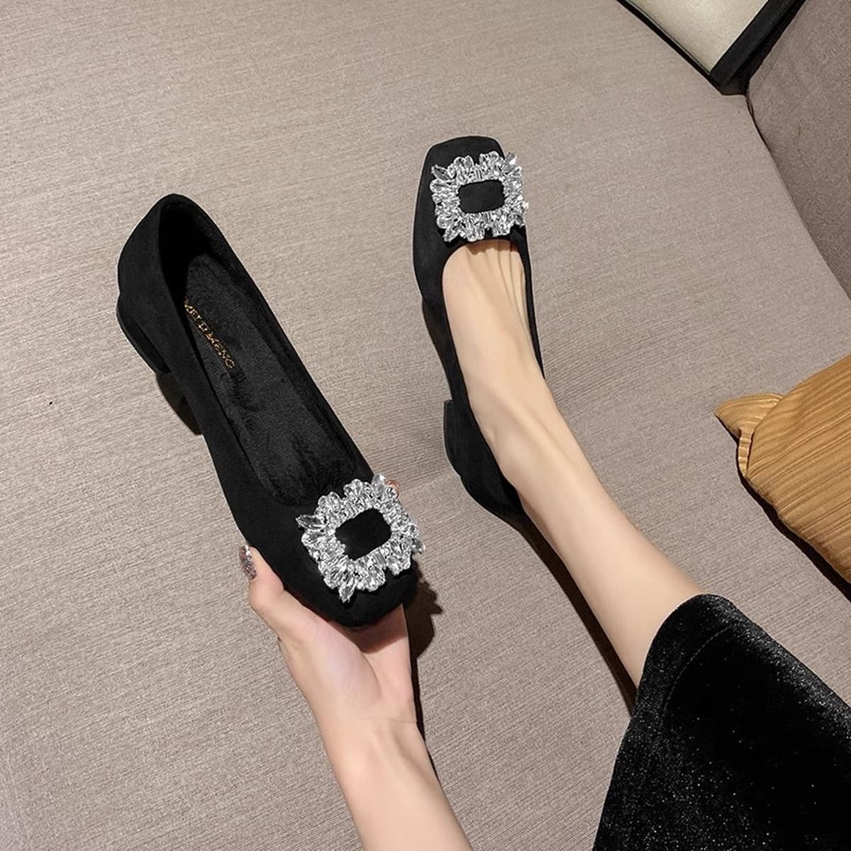 Черная замшевая пригородная обувь на высоком каблуке женская весна и осень 2025 новая квадратная голова толстый каблук с...