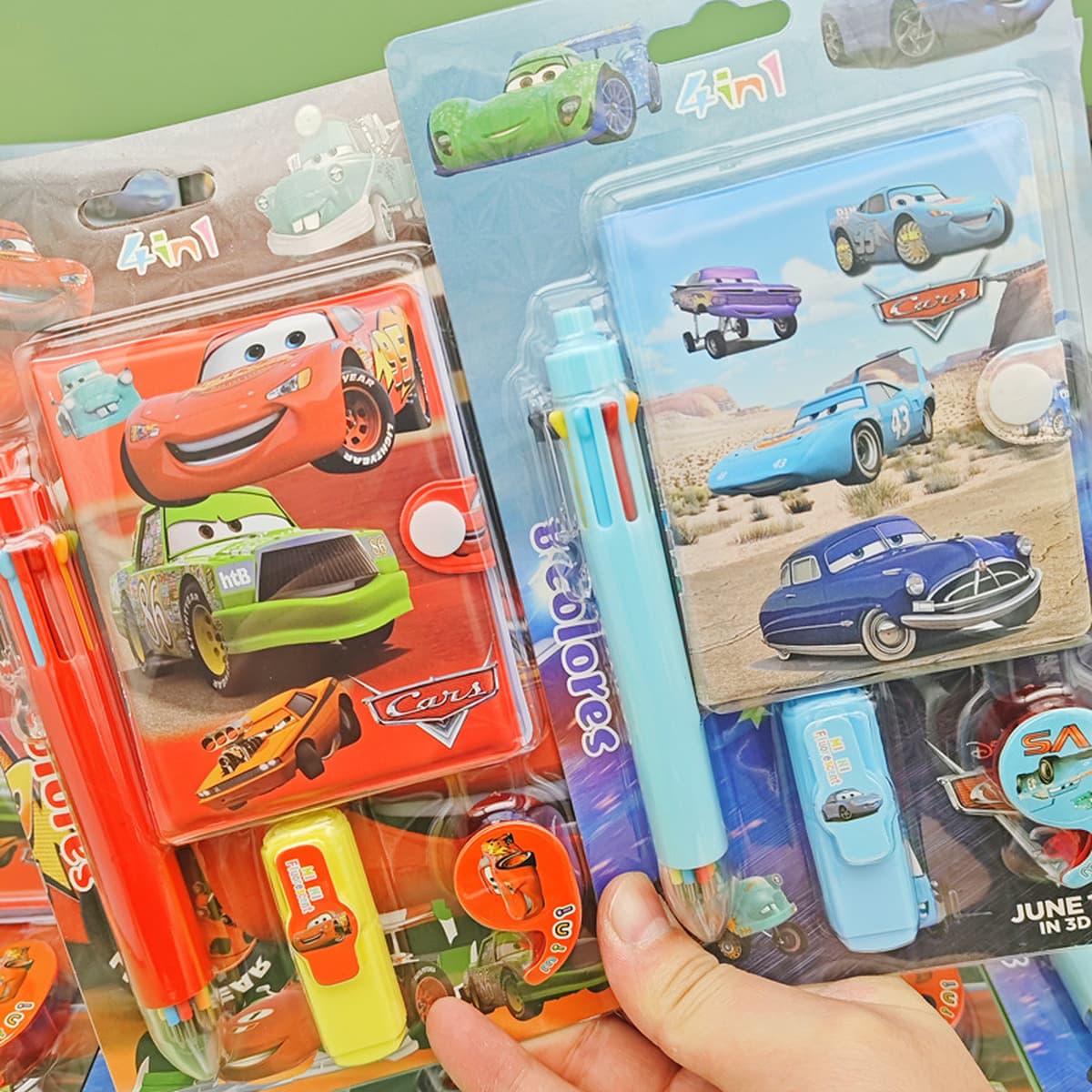 Набор канцелярских товаров для автомобиля