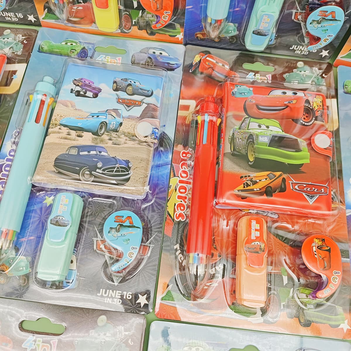 Набор канцелярских товаров для автомобиля