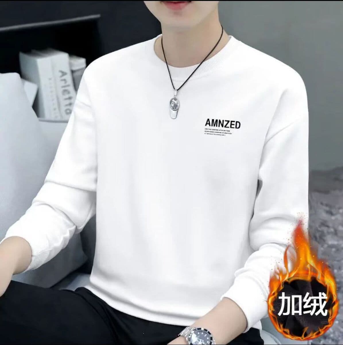 Осенью и зимой бархат утолщает и теплая мужская одежда с длинными рукавами