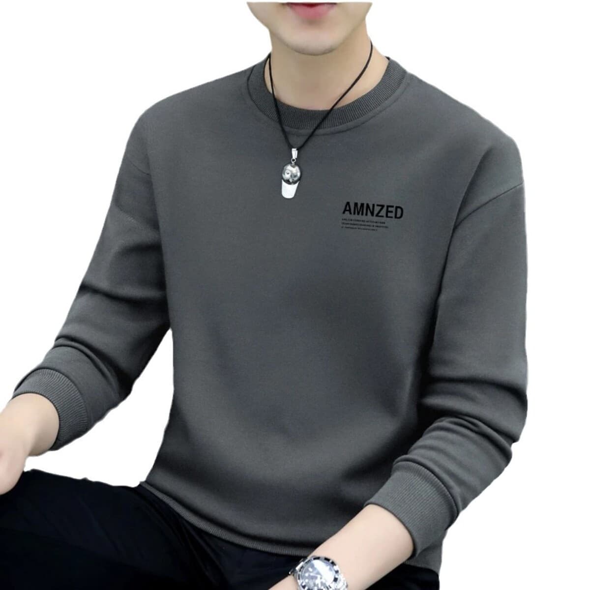 Осенью и зимой бархат утолщает и теплая мужская одежда с длинными рукавами