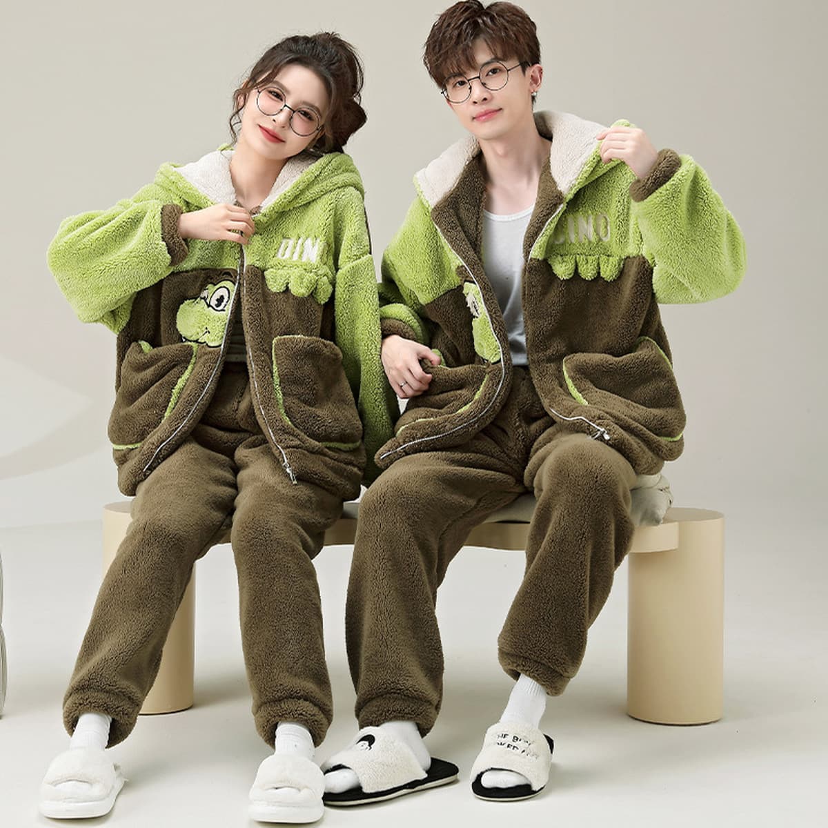 Пара пижамы женские осенние и зимние толстые коралловые бархатные 2024 новые мужские пижамы можно носить на улице