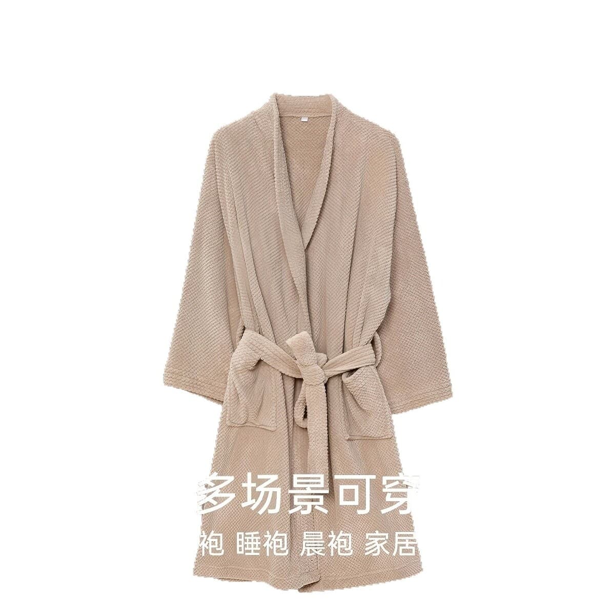 Купальные халаты женщины впитывают воду и быстро сушат