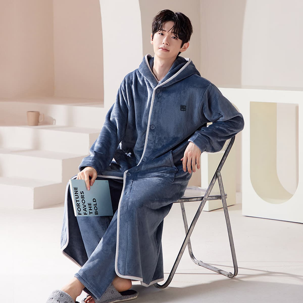 Мужская пижама осенью и зимой Коралловый бархат утолщает зимний длинный халат мужской фланелевый халат домашняя одежда