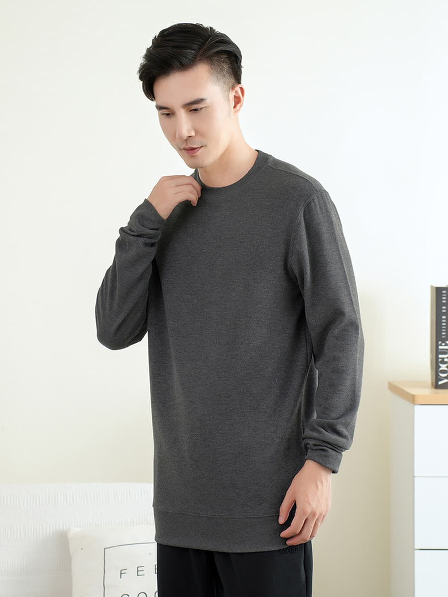 Весна и Осень высокие молодые мужчины с длинными рукавами и полувысокими воротничками