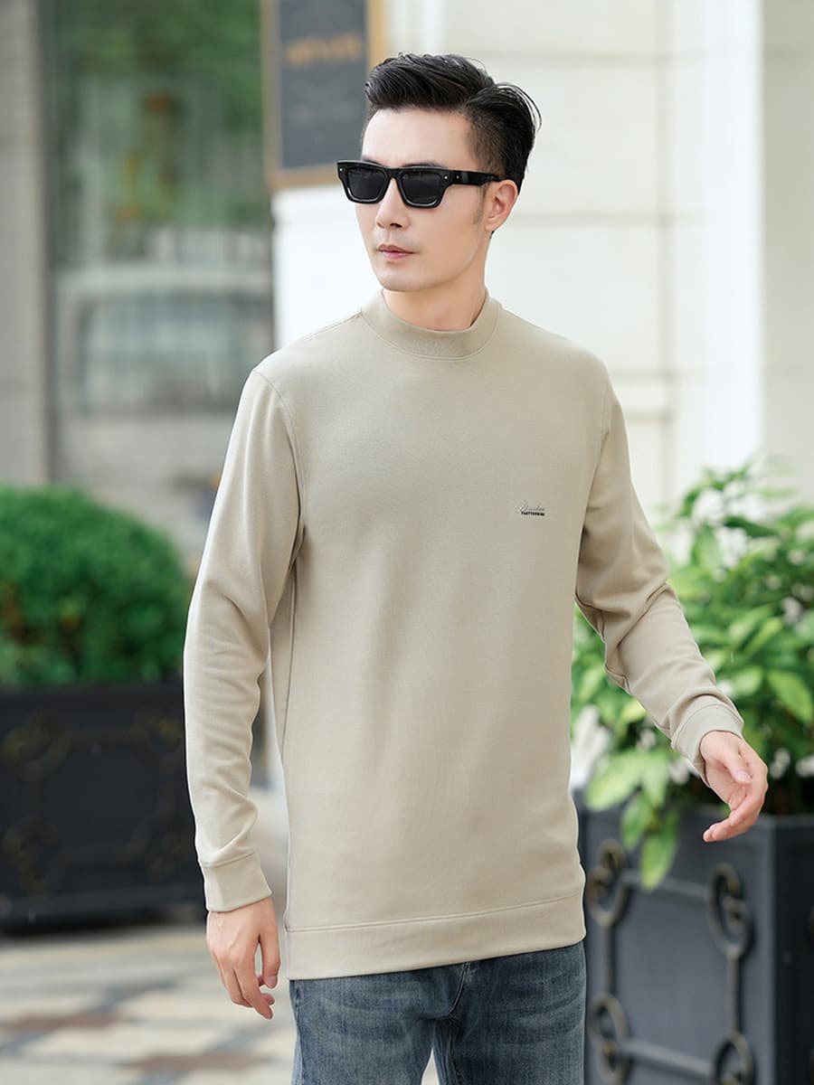 Длинноногие и стройные люди могут носить рубашку в рубчик во французском стиле с удлиненными рукавами, молодежную...