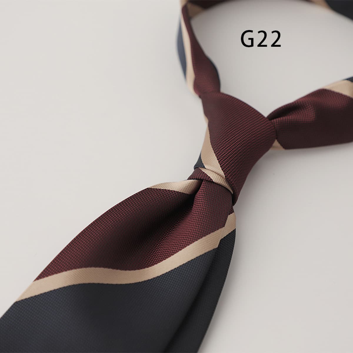 Винтажный костюм в полоску галстук торжественный мужской деловой руки жаккардовый свадебный банкет жених жених фабрика оптом