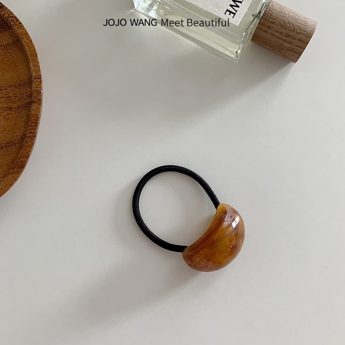 Красивый молочный кофе ~ Маленькая молочная крышка простой конский хвост кольцо для волос