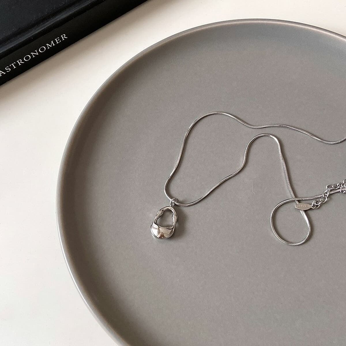 Ожерелье с подвеской в минималистском стиле для женщин на осень и зиму, универсальное, простое, модное, повседневное,...