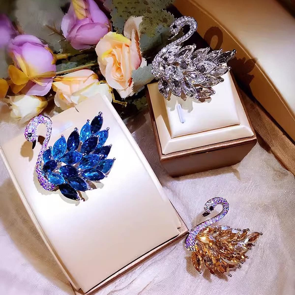 Изысканный дикий лебедь брошь высококлассный женский атмосферный корейский хрустальный корсак дизайн