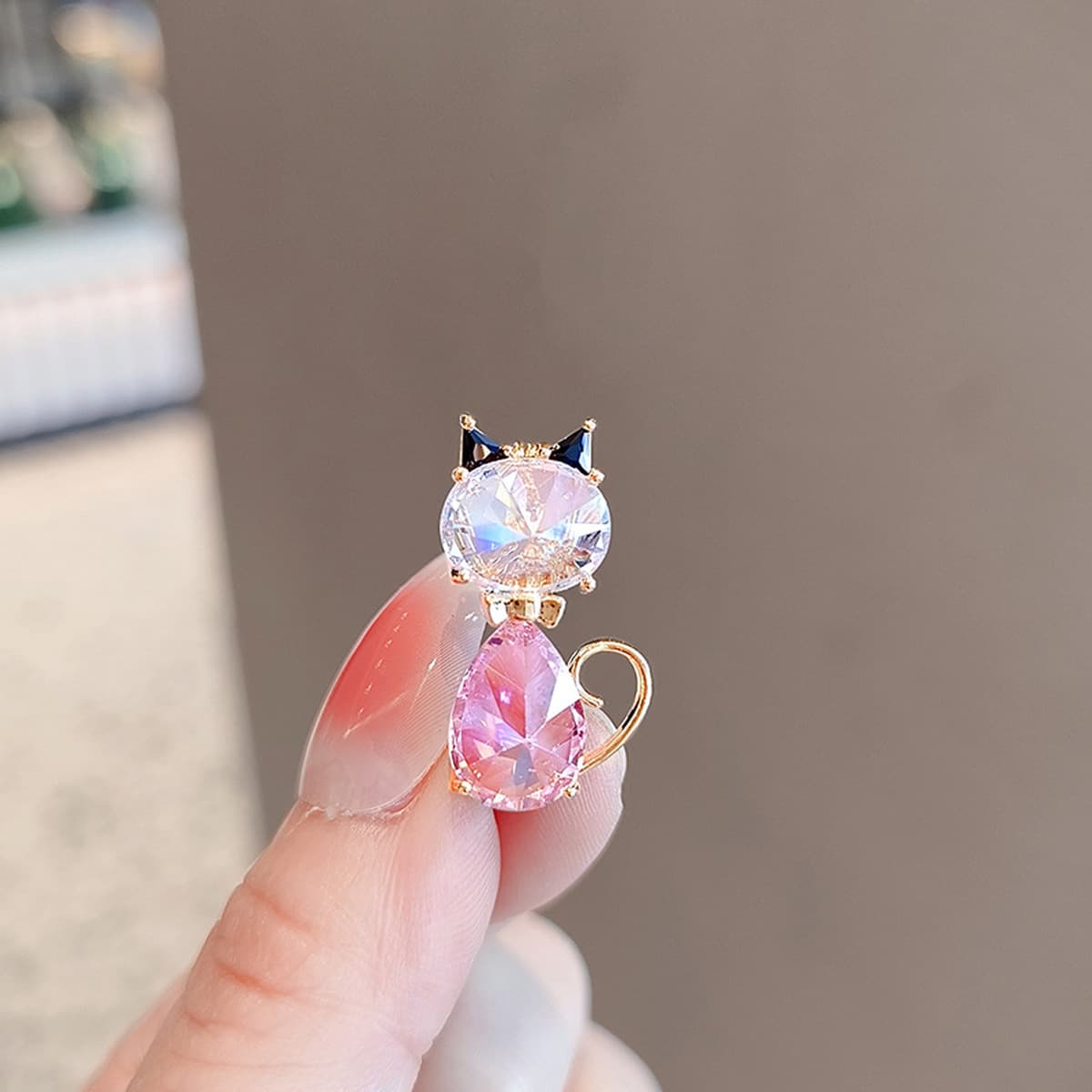 Новый сплав броши высокого уровня чувство ниши женщины оптом высокого класса пиджак пальто костюм высокого класса дикий...