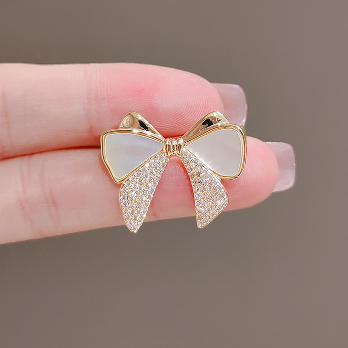 Новый сплав броши высокого уровня чувство ниши женщины оптом высокого класса пиджак пальто костюм высокого класса дикий...