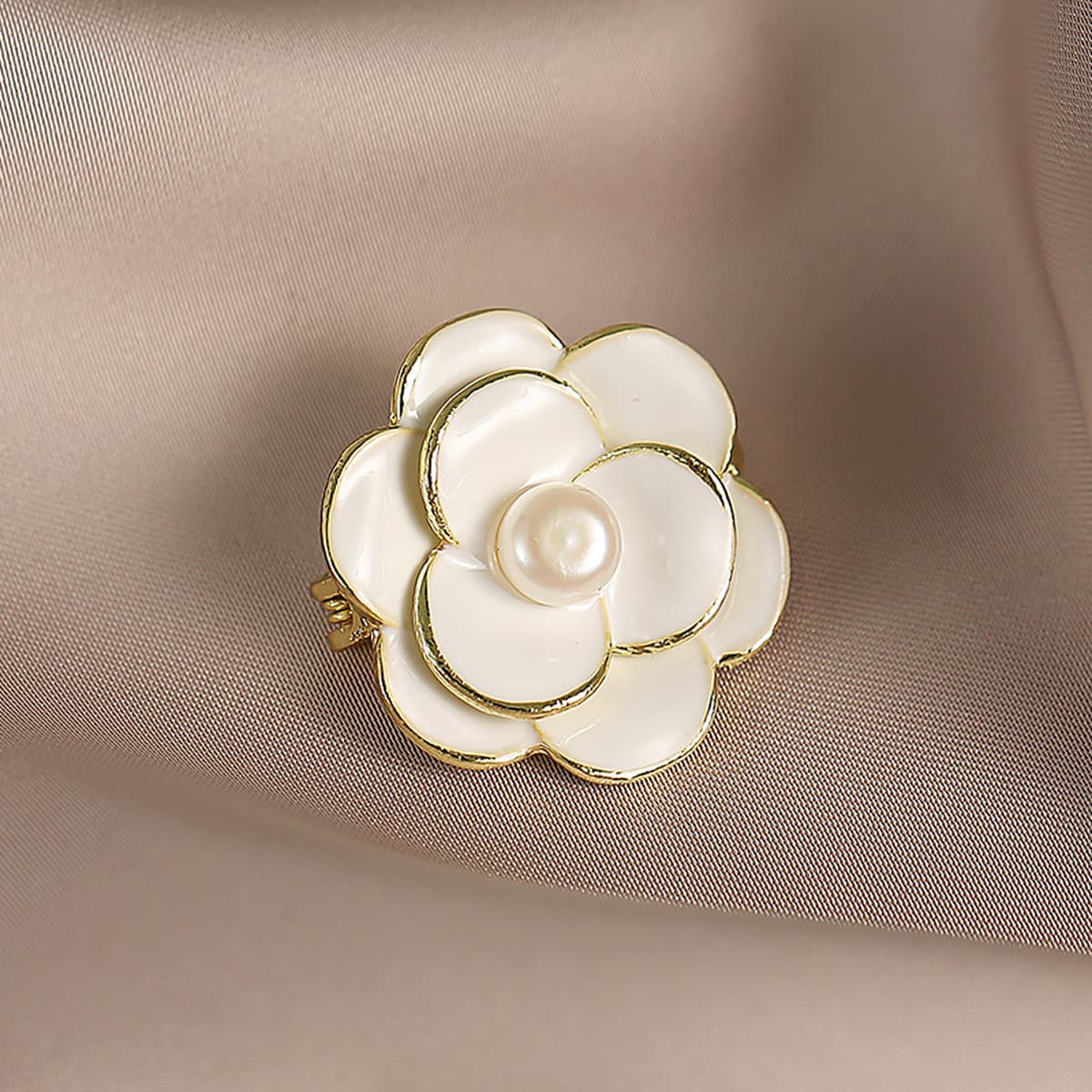 Новый сплав броши высокого уровня чувство ниши женщины оптом высокого класса пиджак пальто костюм высокого класса дикий...