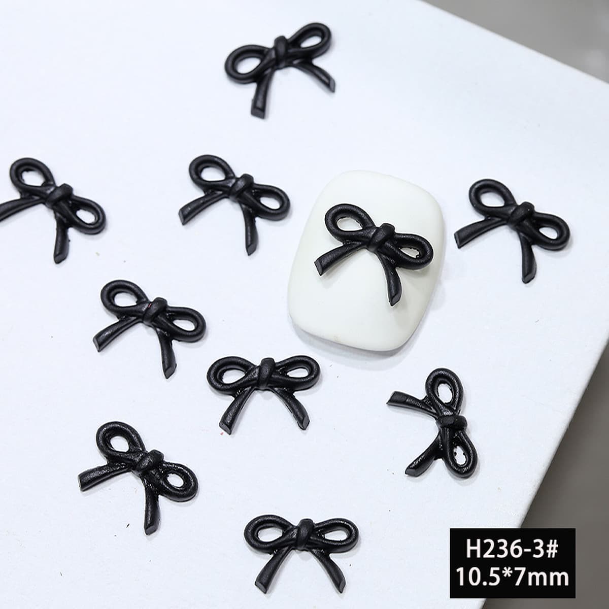 Маленький красный каллиграфический стиль винно-красный бант маникюр декоративный автомобиль вишня красный мини-смола...