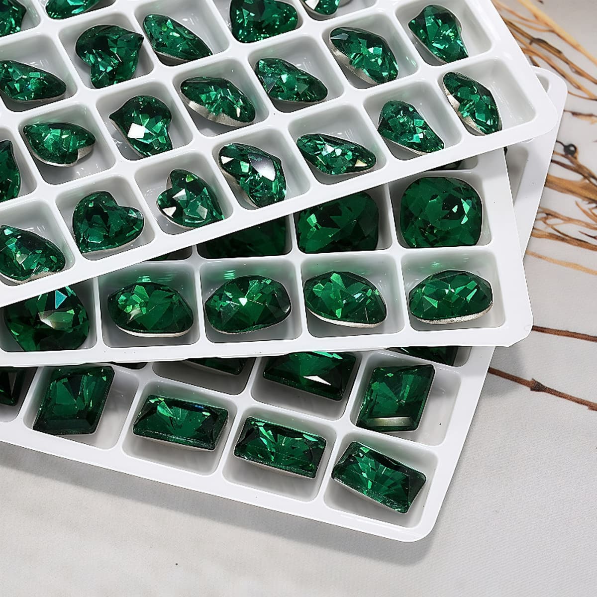 Замена смешанной партии K9, высококачественные изумрудные стразы для дизайна ногтей с заостренными спинками, оптовая продажа...