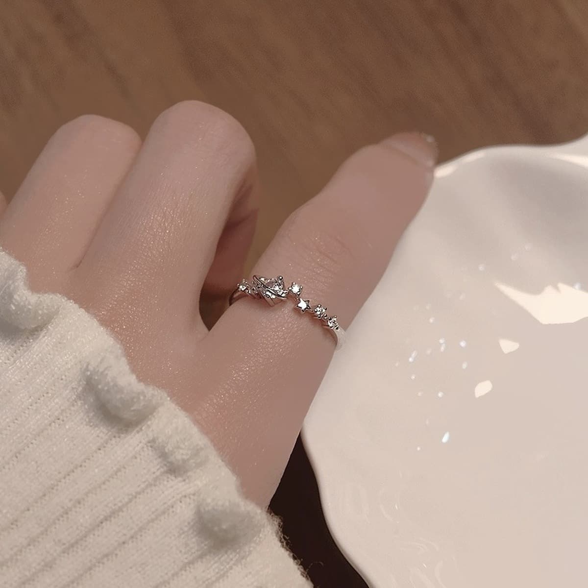 2024 маленькая свежая звезда земное кольцо женский, Япония и Южная Корея