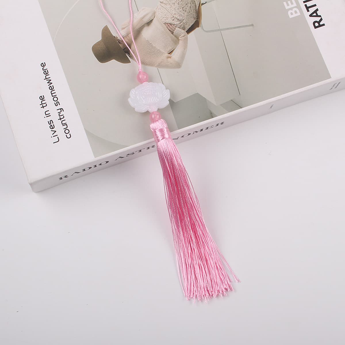 Двусторонний белый нефрит Лотос кисточкой уха Kunlun вентилятор Висячие уши Cheongsam платье Хань прессованный перерыв...