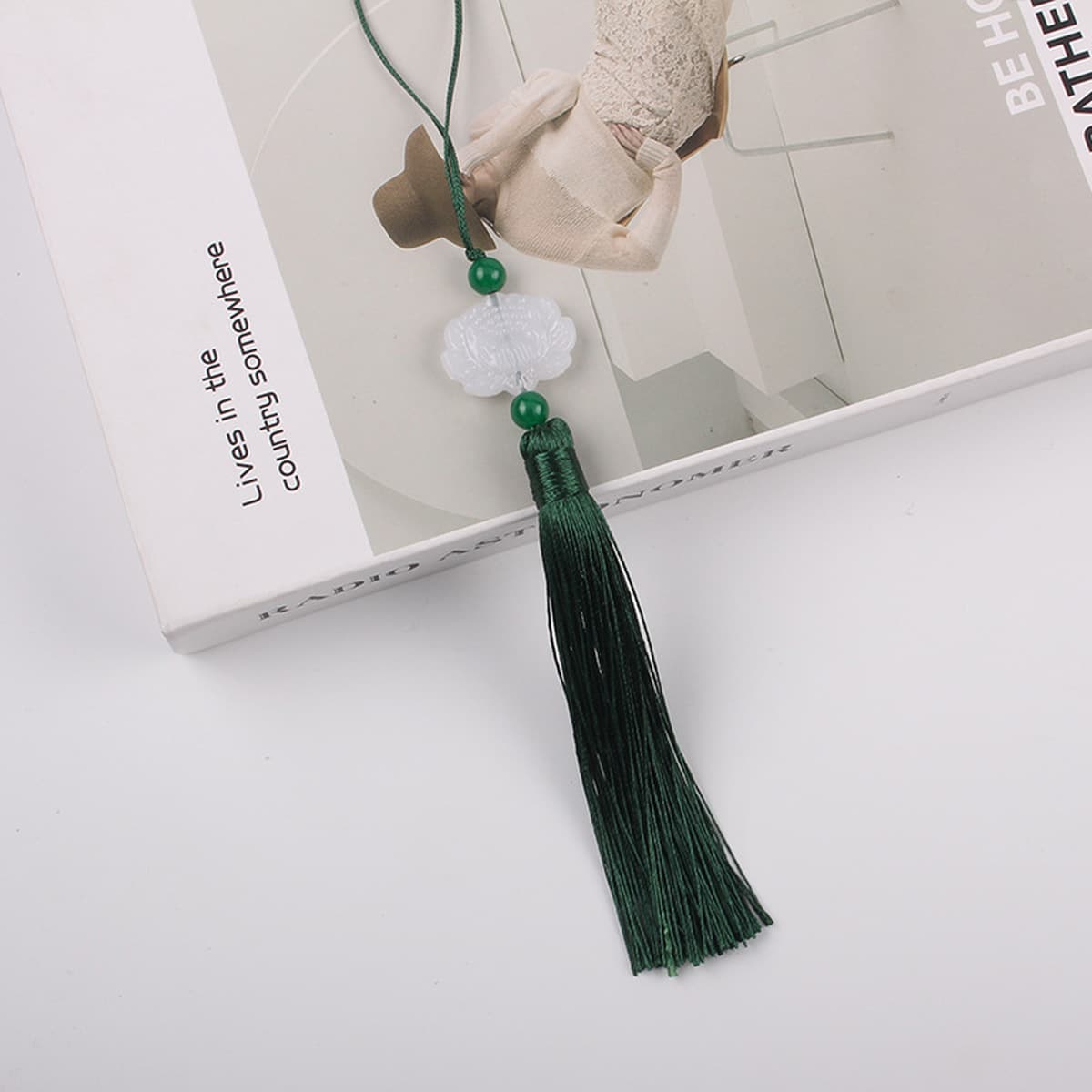 Двусторонний белый нефрит Лотос кисточкой уха Kunlun вентилятор Висячие уши Cheongsam платье Хань прессованный перерыв...