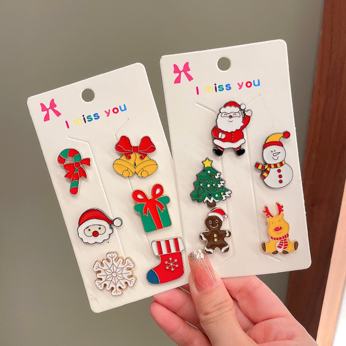 Рождественская брошь мультфильм капли масла металлический значок рождественские украшения старик дерево Лось колокольчик...