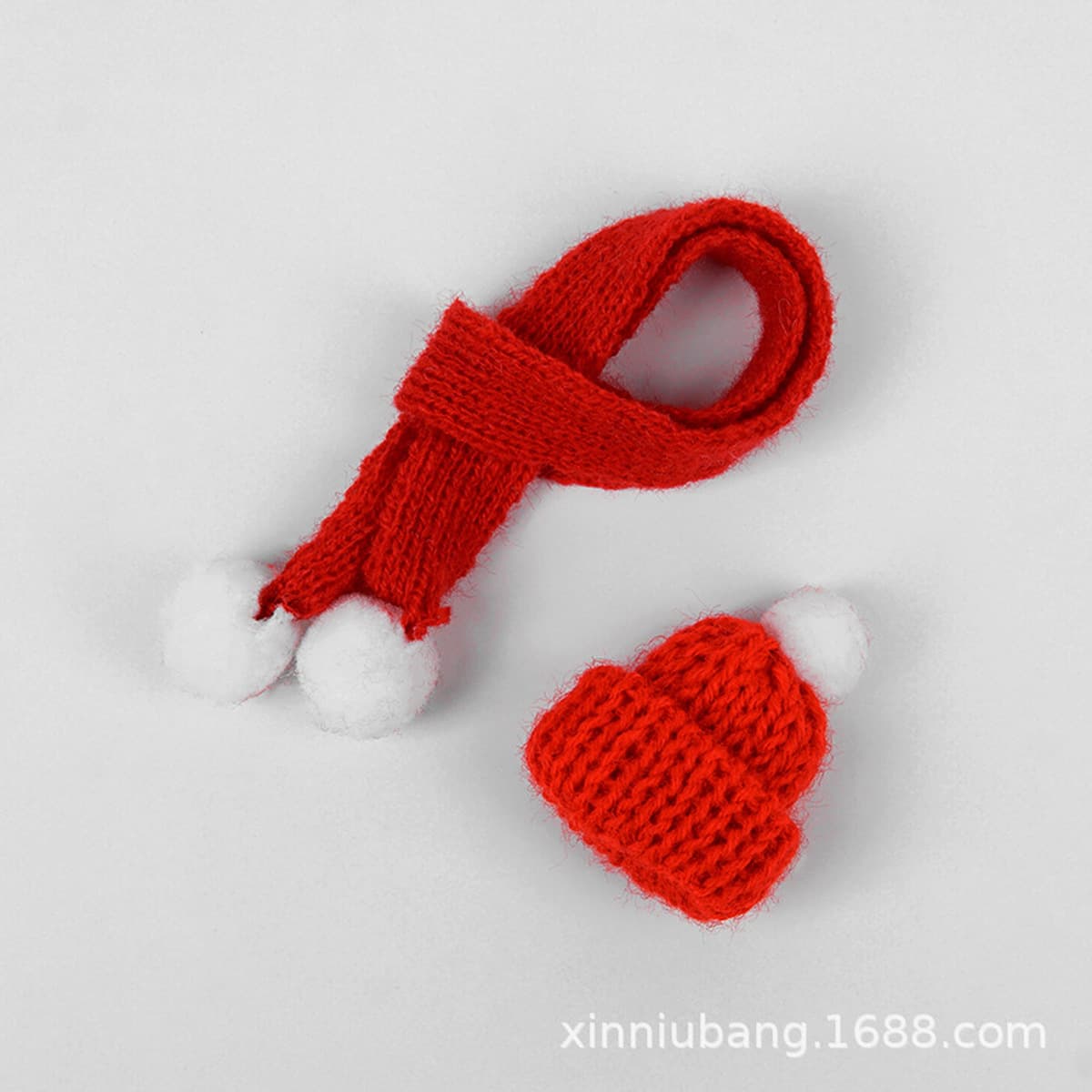 Материалы для рукоделия: плюшевые аксессуары для кукол (черные глаза, нос, рождественская шапка, шарф), развивающие навыки...