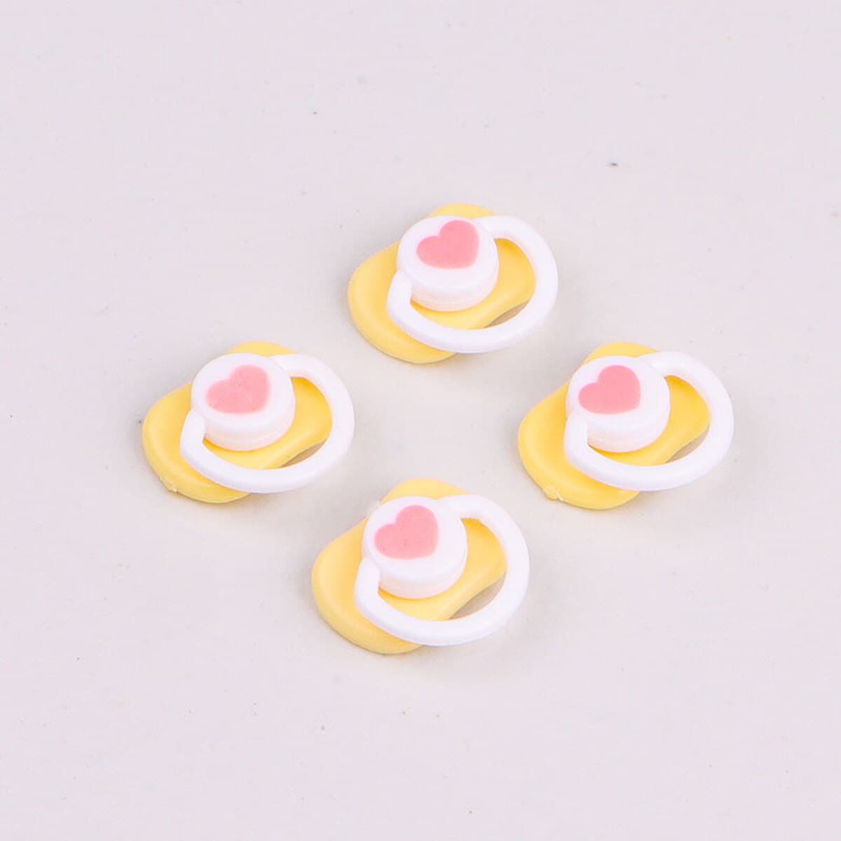 Материалы для рукоделия: плюшевые аксессуары для кукол (черные глаза, нос, рождественская шапка, шарф), развивающие навыки...