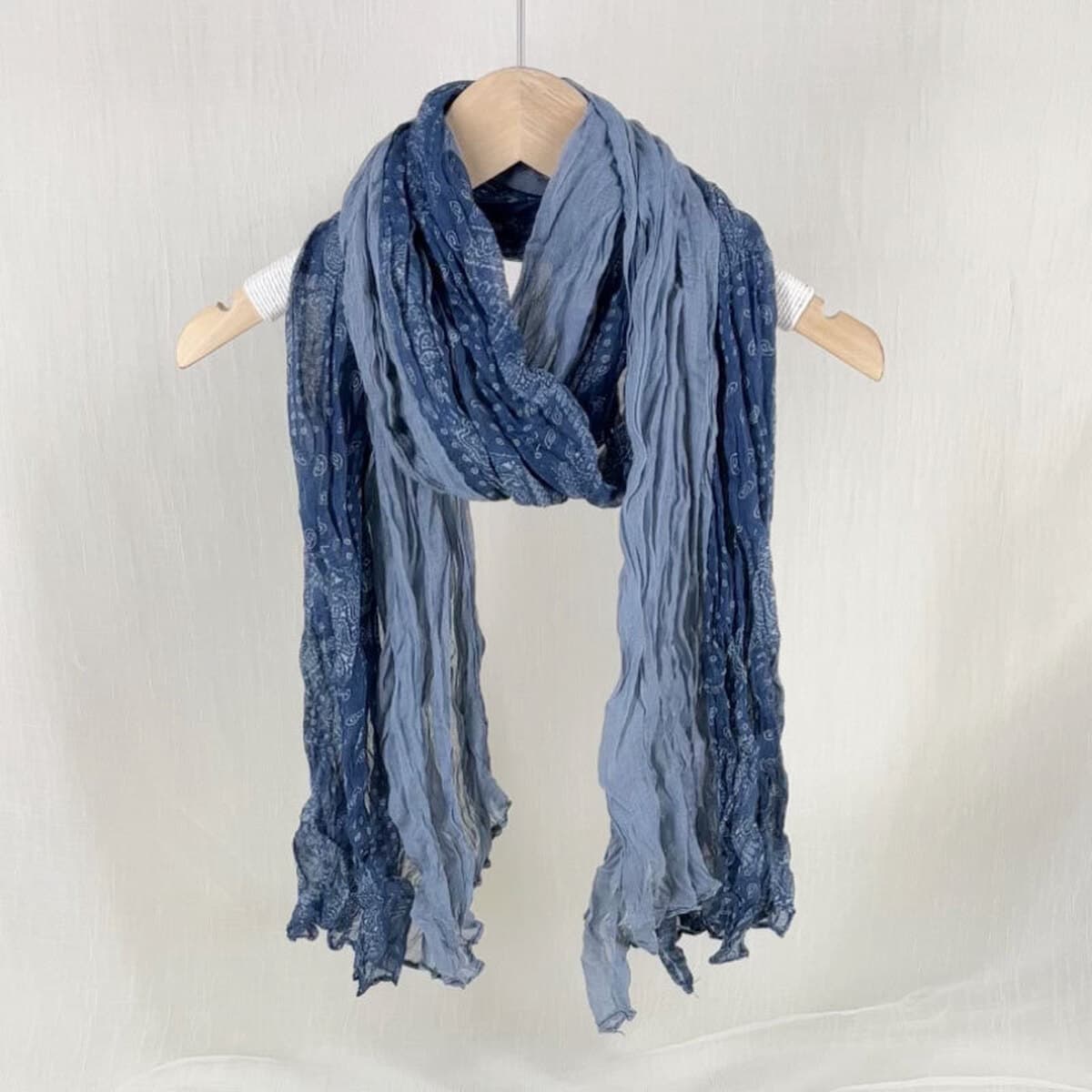 Внешняя торговля Весенний и Осенний отдел Литературный шарф Женский дикий складчатый сплошной цветок кешью, сшитый тонкий...