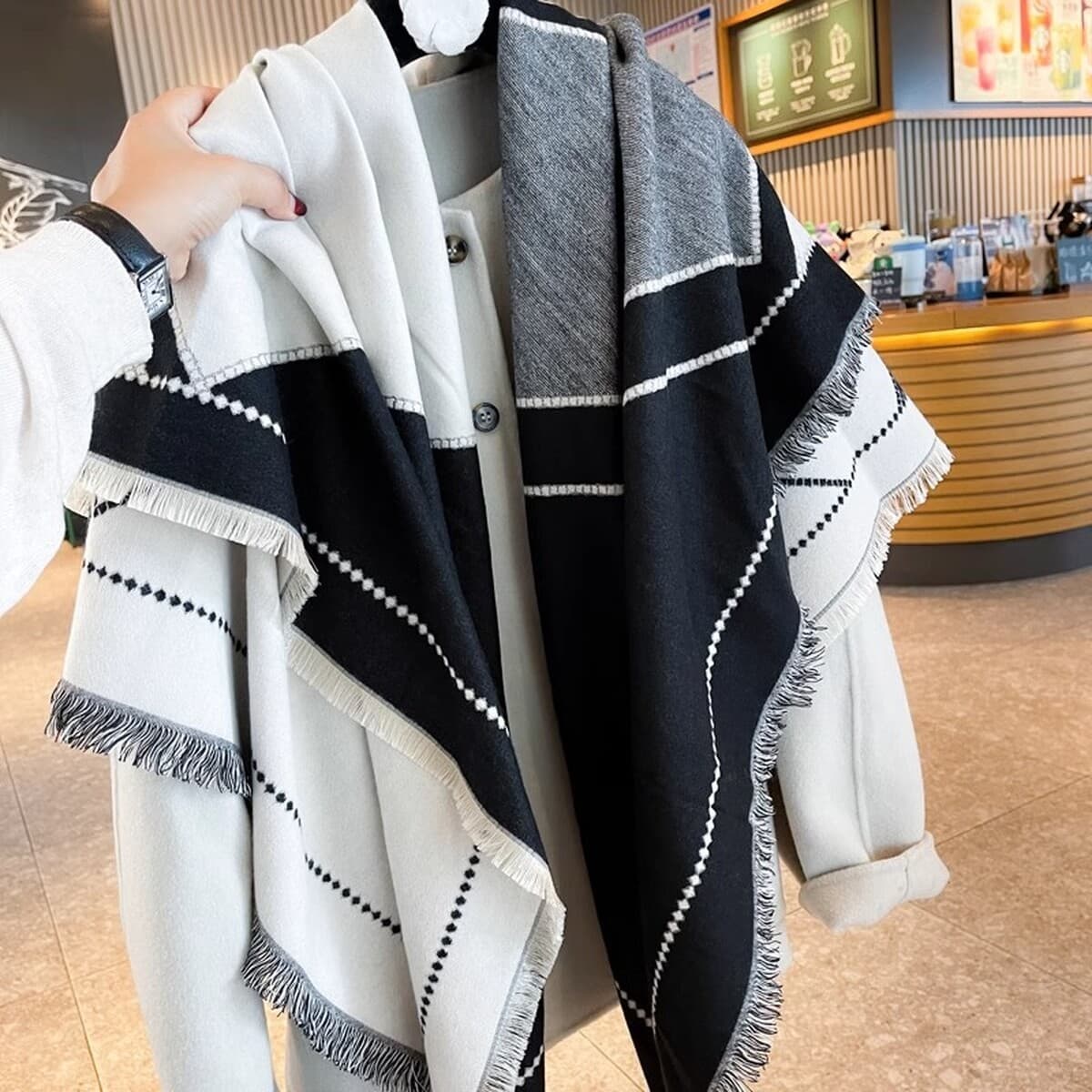 Осенний и зимний короткий бородой большой квадратный платок платок женский двухсторонний толстый имитационный кашемир теплый...