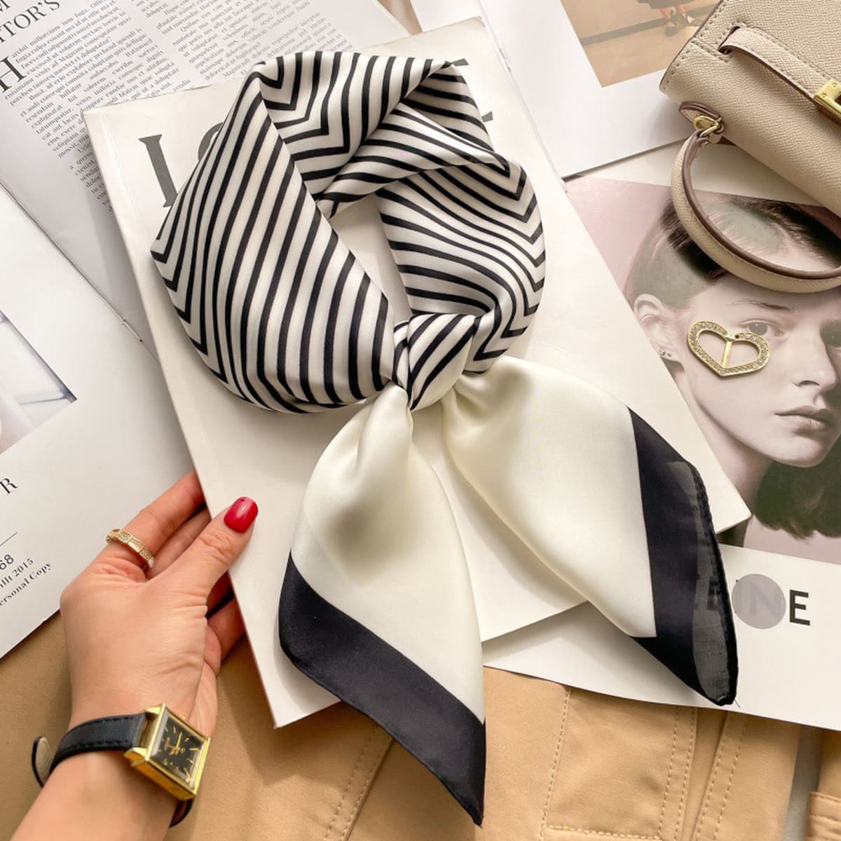 Элегантный атласный шарф с принтом головы лошади для женщин, высококачественный шелковый шарф-аксессуар.