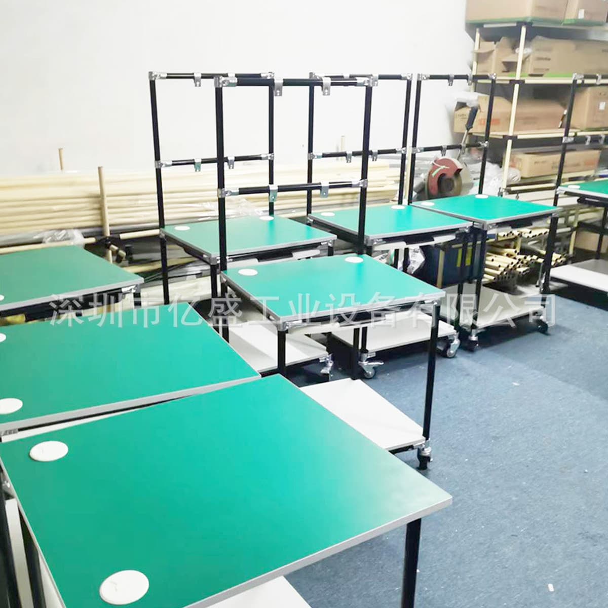 Doumen поставляет пылезащитные верстаки для мастерских, верстаки для ремонта электронных изделий, а также проектирует...