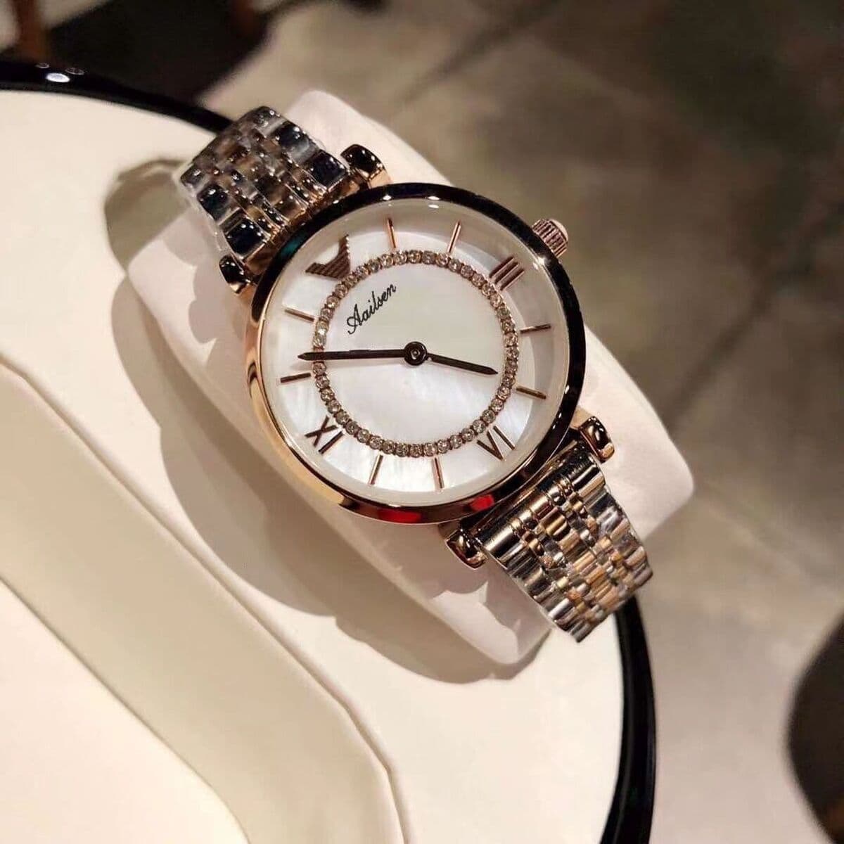 Алмазные часы 2023 красный свет и роскошные звездные часы женские кварцевые часы полностью автоматические