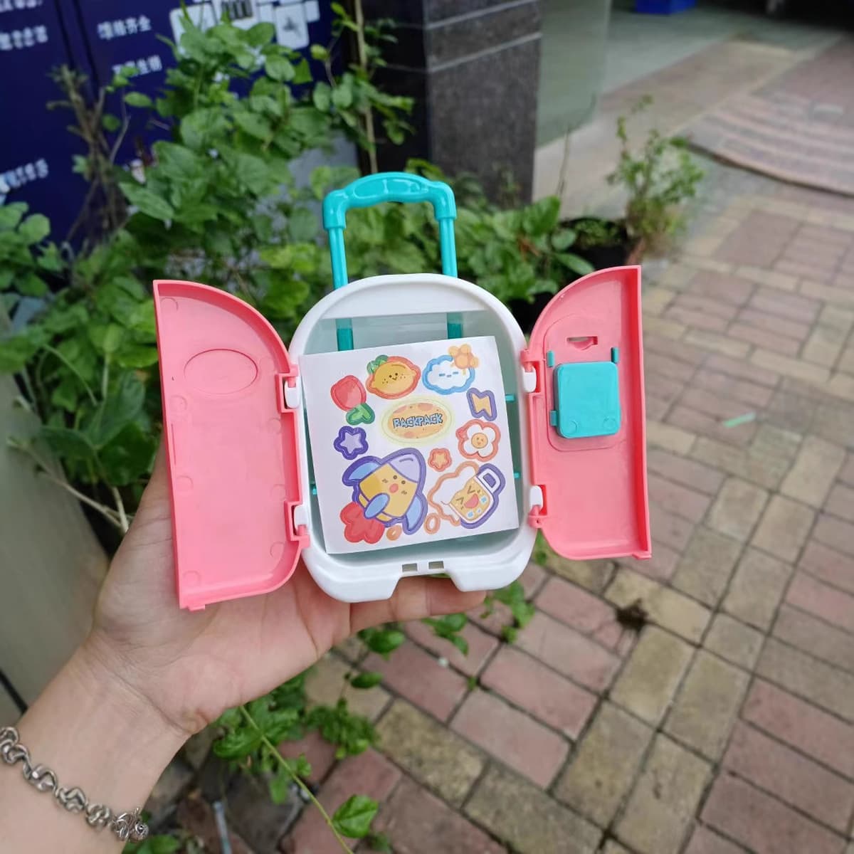 Фабрика прямых продаж детей чемодан кукла чемодан милые наклейки DIY хранения холодильник игрушки аксессуары оптом