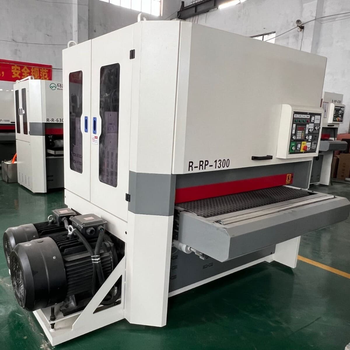 Деревообрабатывающее оборудование: полностью автоматический высокопроизводительный строгально-шлифовальный станок для...