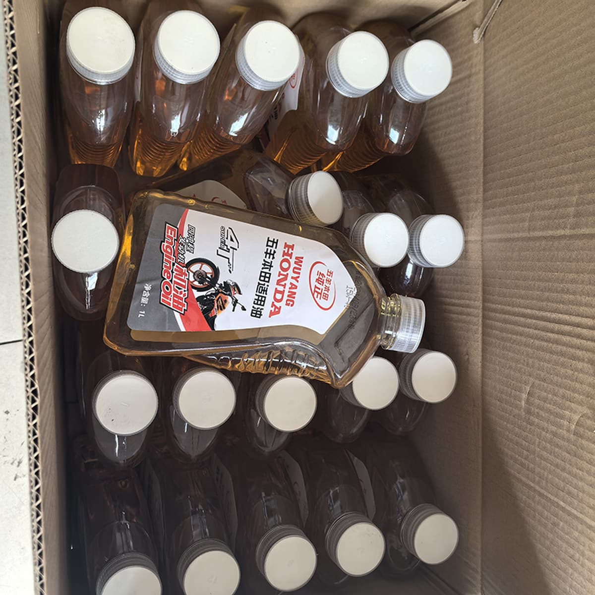 Моторное масло Wuyang подходит для четырехтактных двигателей, 4T масло для четырехтактных мотоциклов.