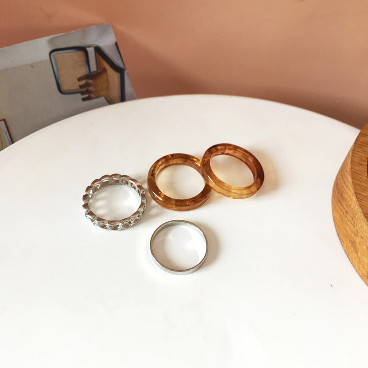 Возвращайте новым и старым клиентам ювелирную коллекцию, модные нишевые серьги, аксессуары для волос, ожерелья для женщин.