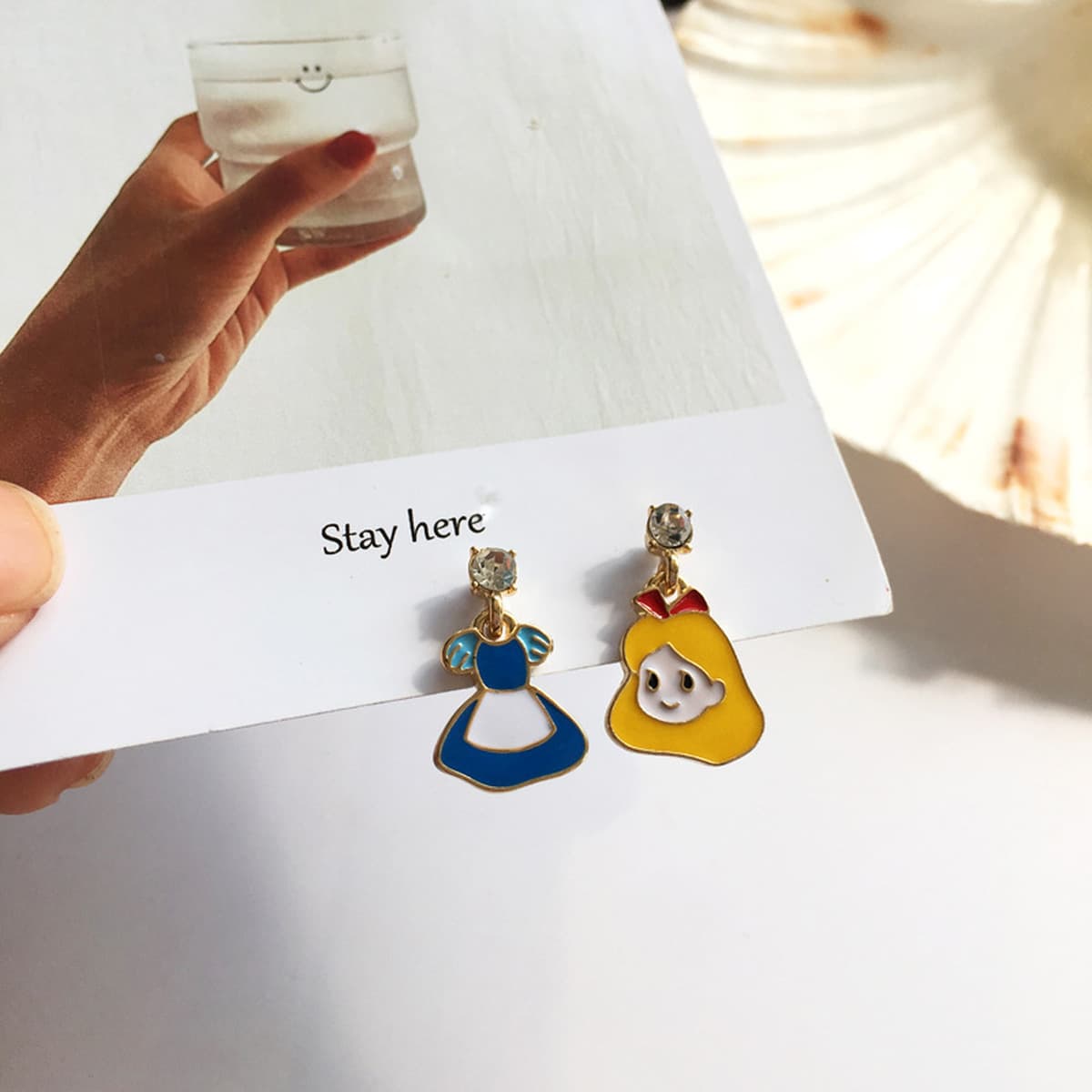 Возвращайте новым и старым клиентам ювелирную коллекцию, модные нишевые серьги, аксессуары для волос, ожерелья для женщин.