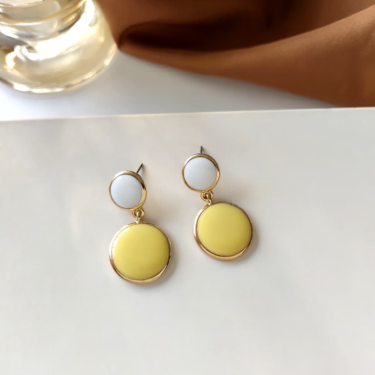 Возвращайте новым и старым клиентам ювелирную коллекцию, модные нишевые серьги, аксессуары для волос, ожерелья для женщин.