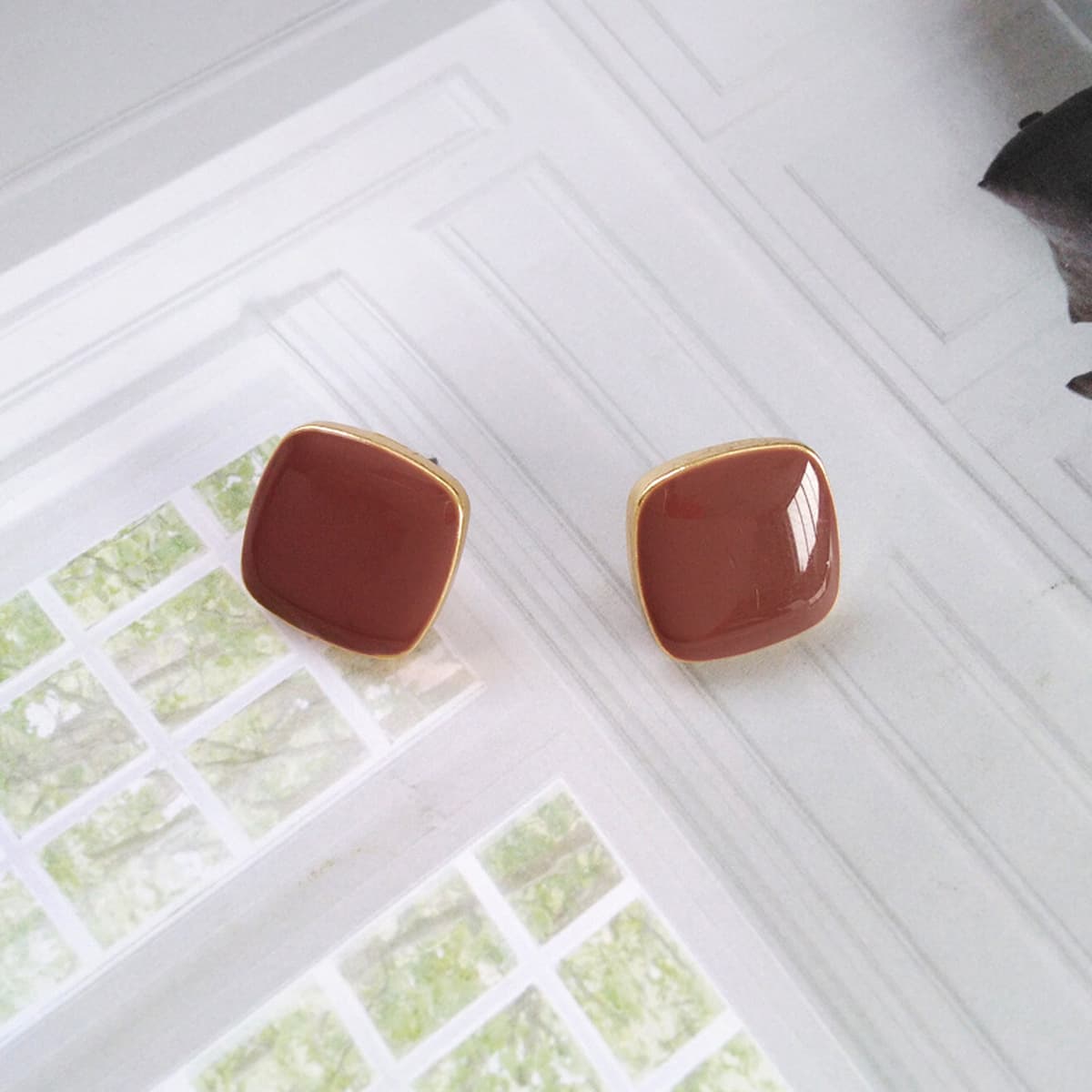 Возвращайте новым и старым клиентам ювелирную коллекцию, модные нишевые серьги, аксессуары для волос, ожерелья для женщин.