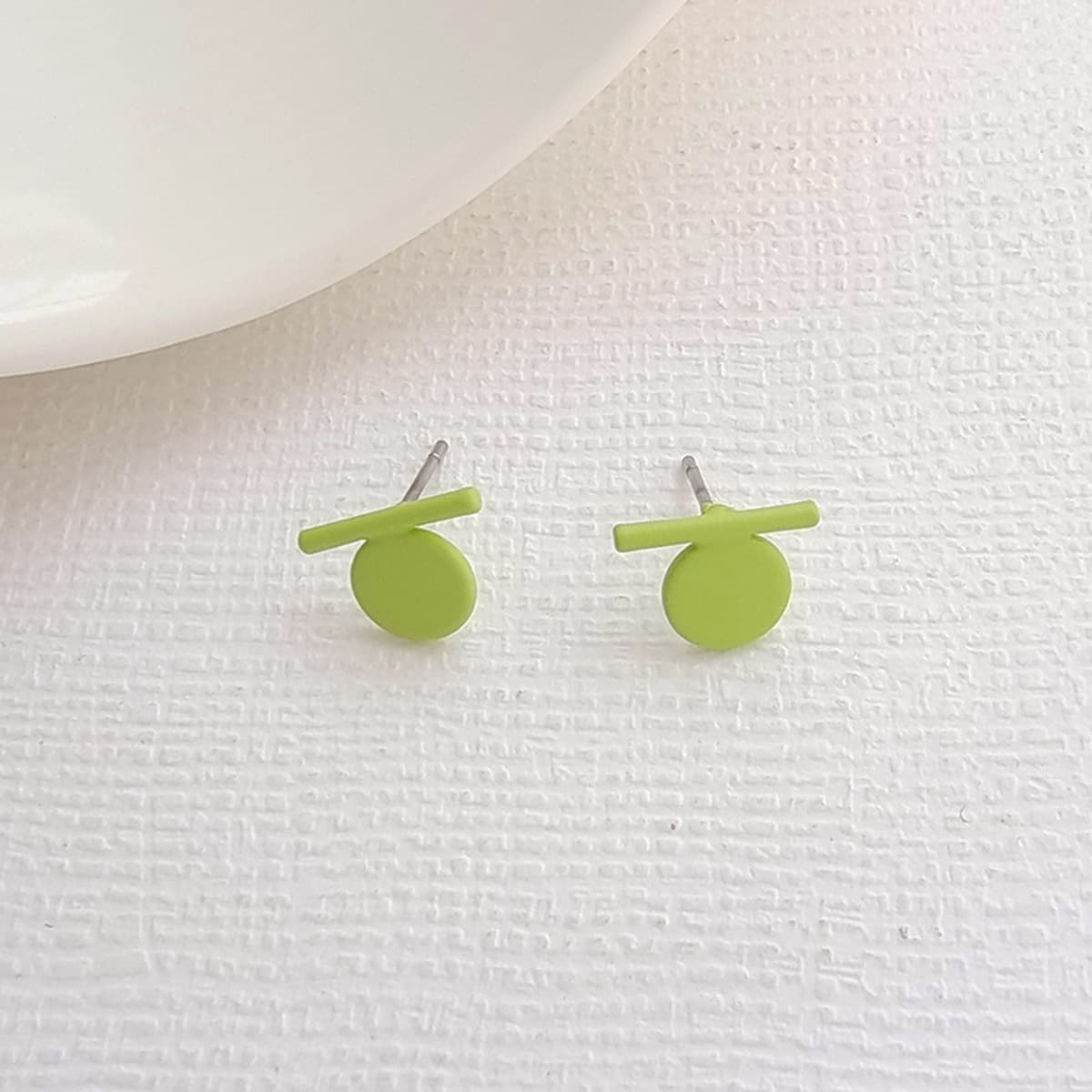 Возвращайте новым и старым клиентам ювелирную коллекцию, модные нишевые серьги, аксессуары для волос, ожерелья для женщин.