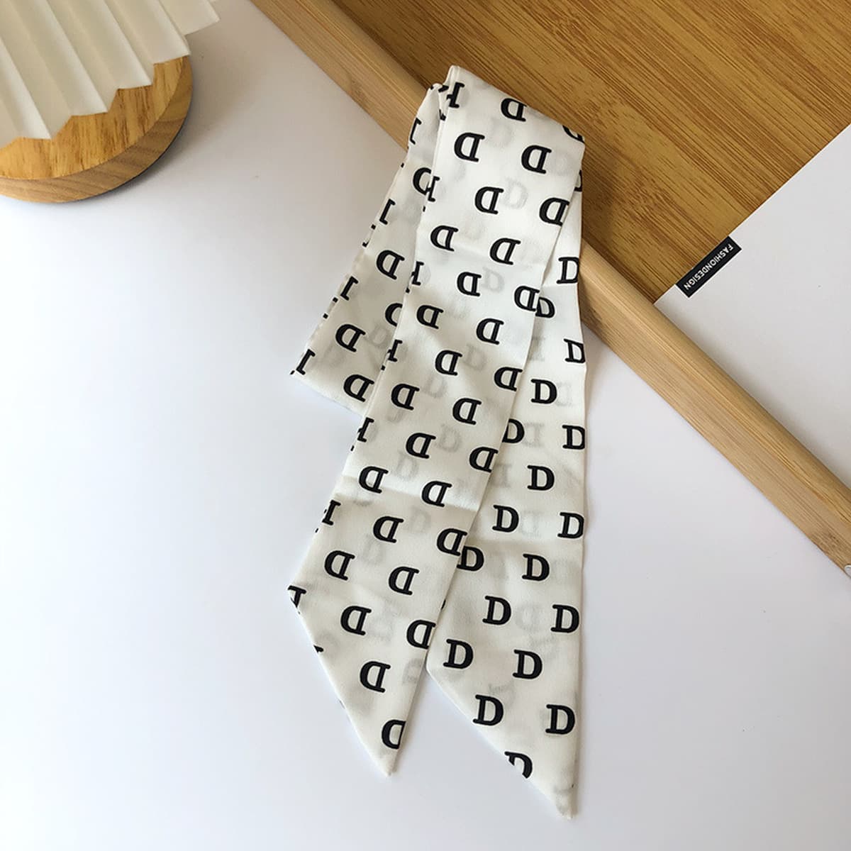 Возвращайте новым и старым клиентам ювелирную коллекцию, модные нишевые серьги, аксессуары для волос, ожерелья для женщин.