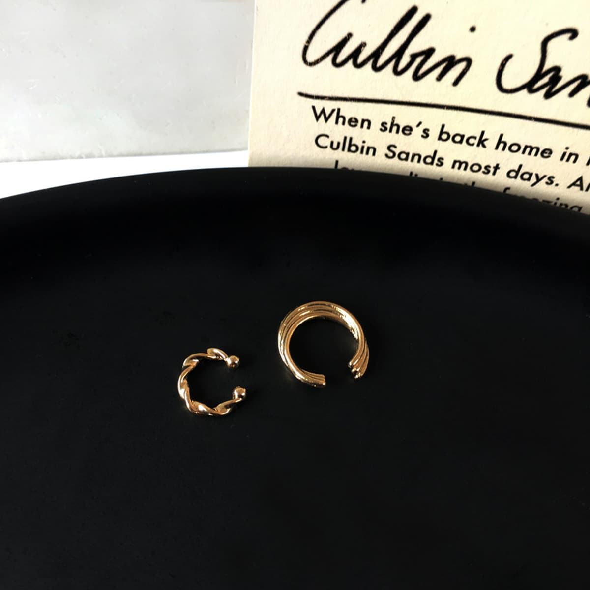 Возвращайте новым и старым клиентам ювелирную коллекцию, модные нишевые серьги, аксессуары для волос, ожерелья для женщин.