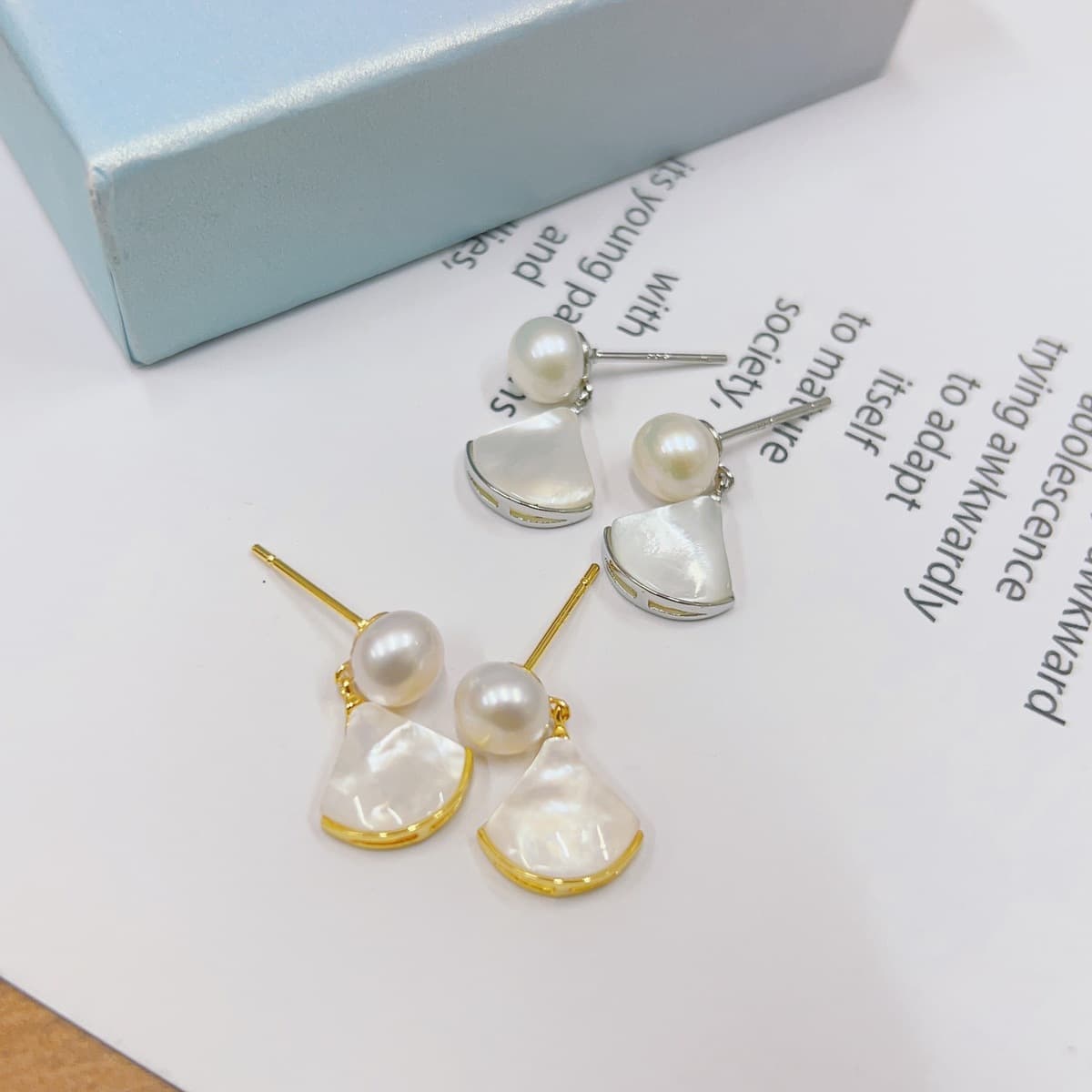 Французский натуральный жемчуг веерообразный натуральный моллюсков серьги нишевые дизайн высокого уровня чувство серьги...