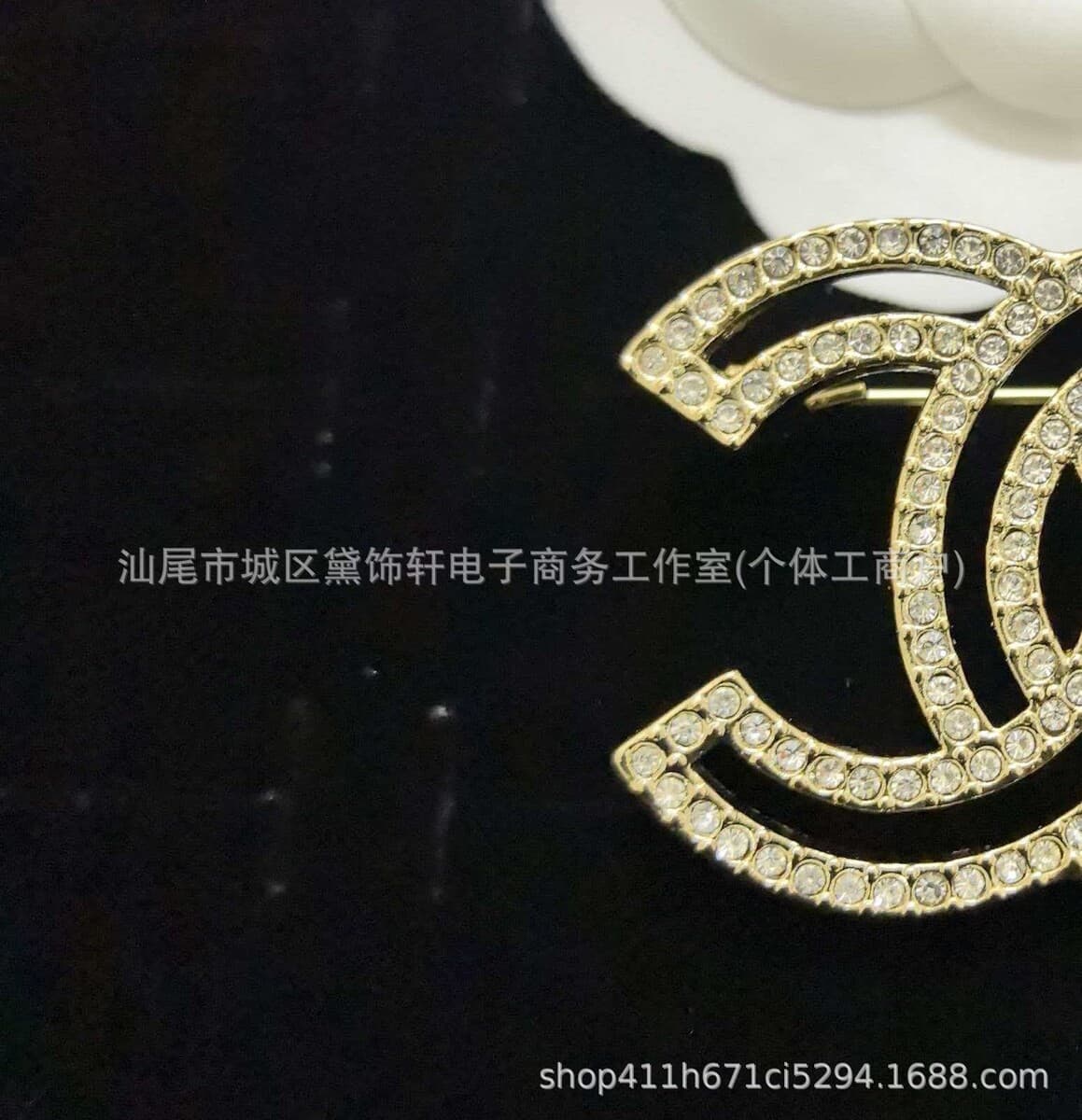 Брошь Chanel Double C с полным алмазным паве, квадратная брошь с бриллиантами и жемчугом, брошь-камелия Chanel, маленькая...