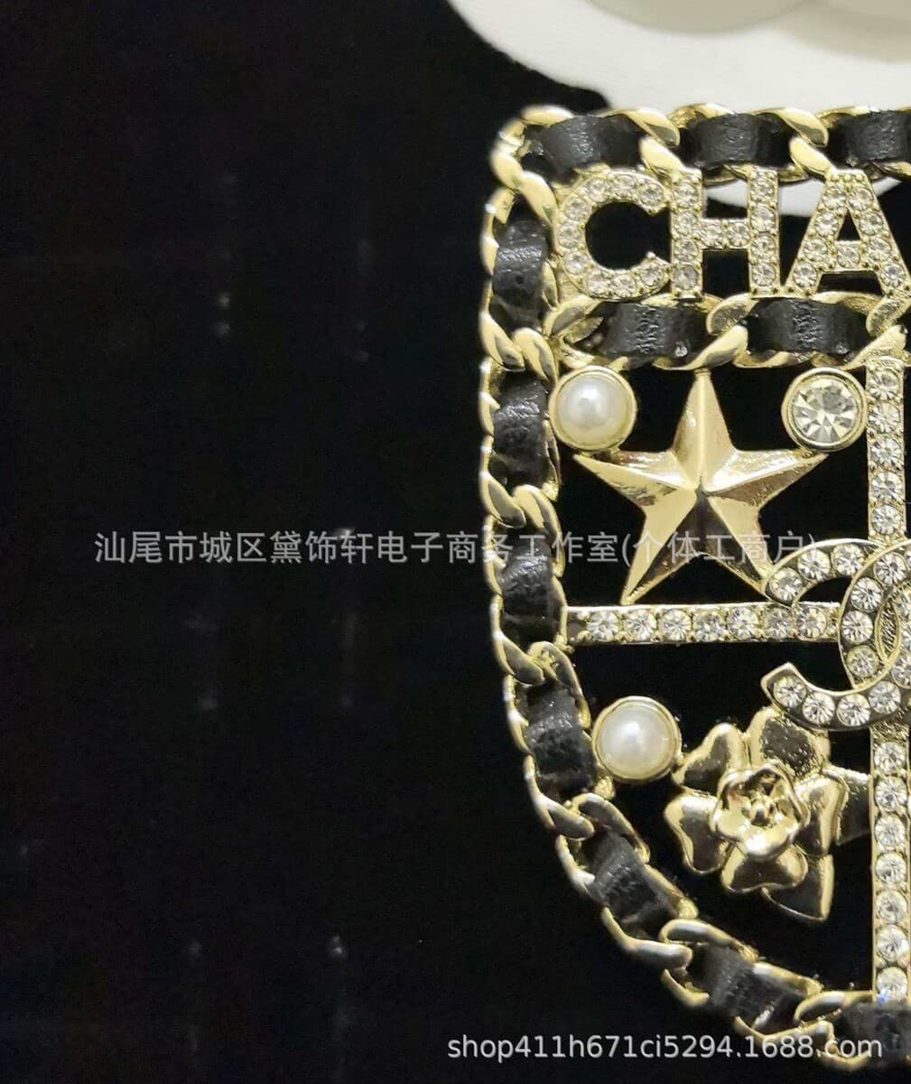 Брошь Chanel Double C с полным алмазным паве, квадратная брошь с бриллиантами и жемчугом, брошь-камелия Chanel, маленькая...