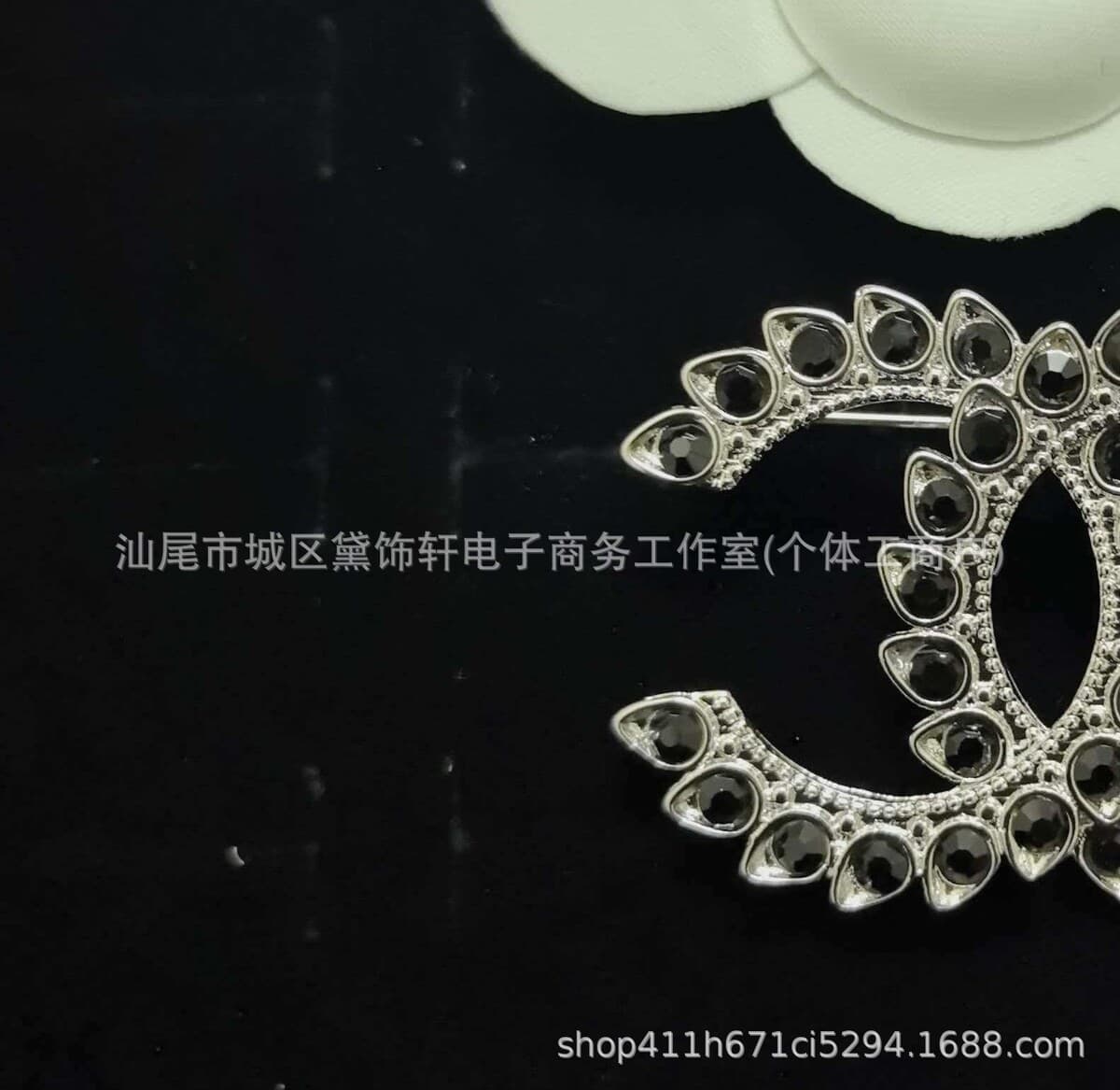 Брошь Chanel Double C с полным алмазным паве, квадратная брошь с бриллиантами и жемчугом, брошь-камелия Chanel, маленькая...